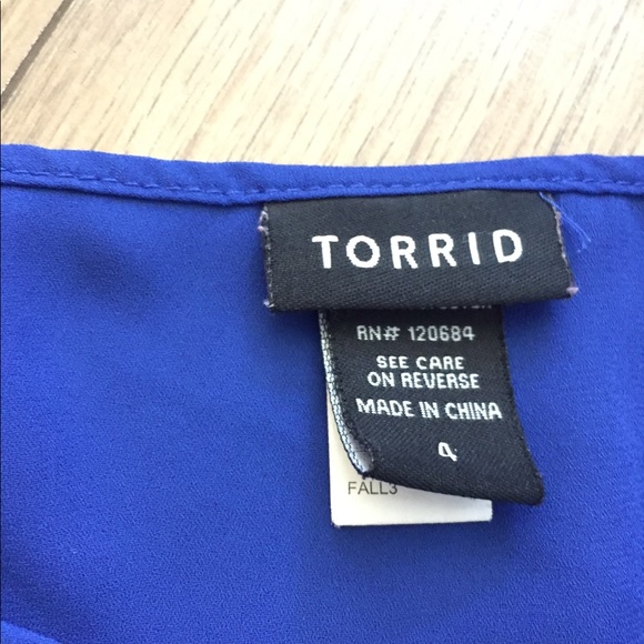 Asymmetrical top - Picture 3 of 3